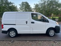 NISSAN NV200