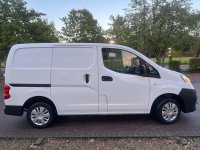 NISSAN NV200